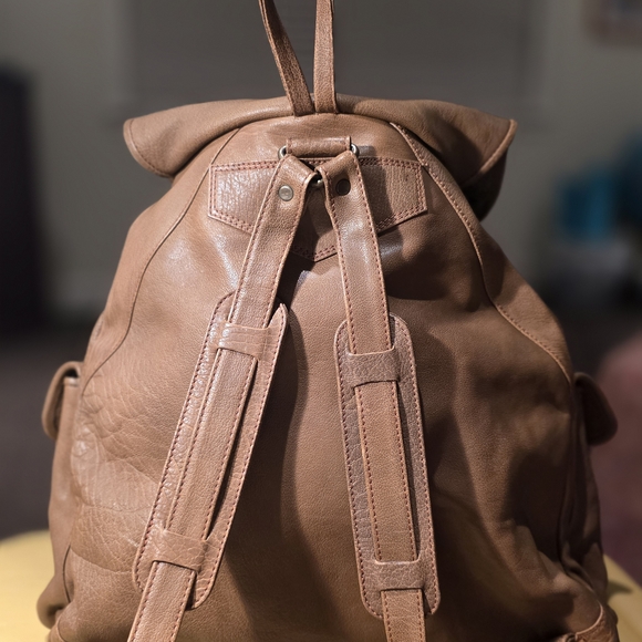 LARGE Leather Backpack, EXCEL COND. Great Travel Bag! - Picture 5 of 9